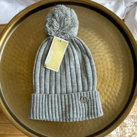 NWT Michael Michael Kors Knit Cuffed Pom Beanie Light Grey - Picture 1 of 3